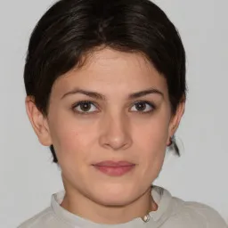 Emine Güler